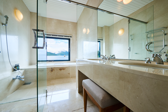 レイクビュースイート